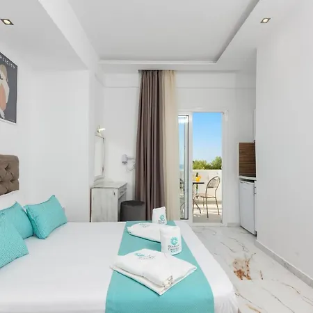 Boutique Giannikis By The 3*