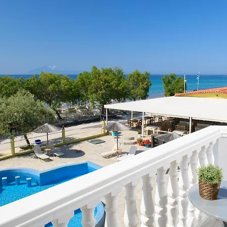 Boutique Giannikis By The 3*