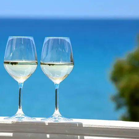 Boutique Giannikis By The