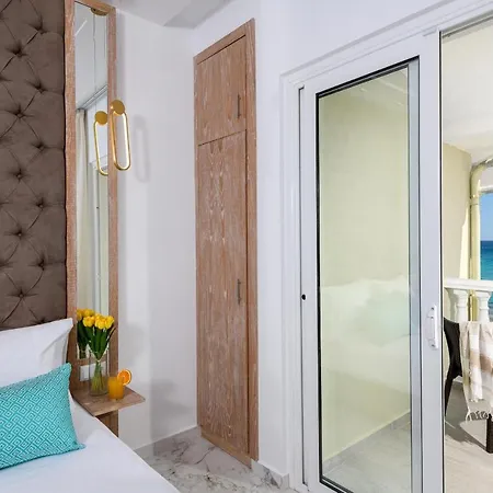 Boutique Giannikis By The 3*